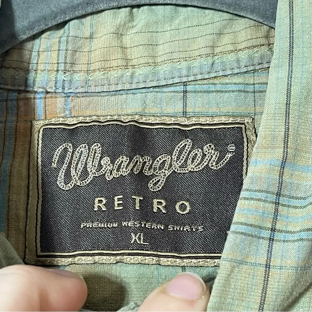 Wrangler Retro, Plaid Snap Shirt Long Sleeve. Size XL(14/16) Excellent condition